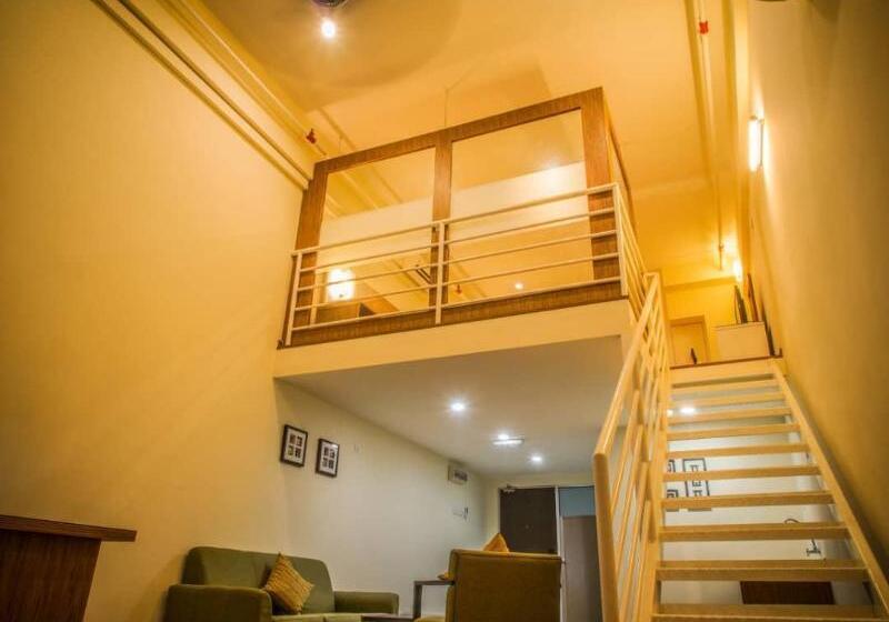 The Ceo Executive Suites