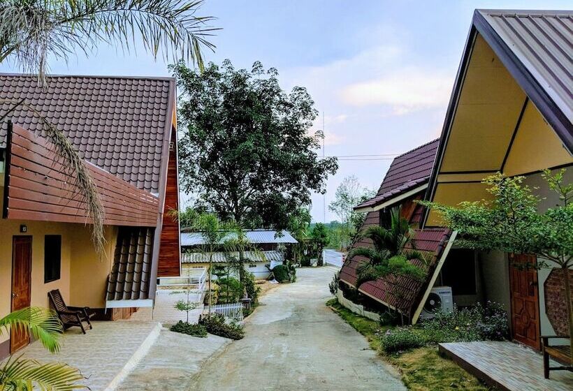 בית מלון כפרי Bansuanphuhong Resort