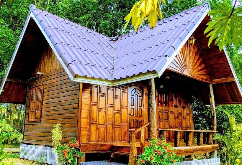 בית מלון כפרי Bansuanphuhong Resort