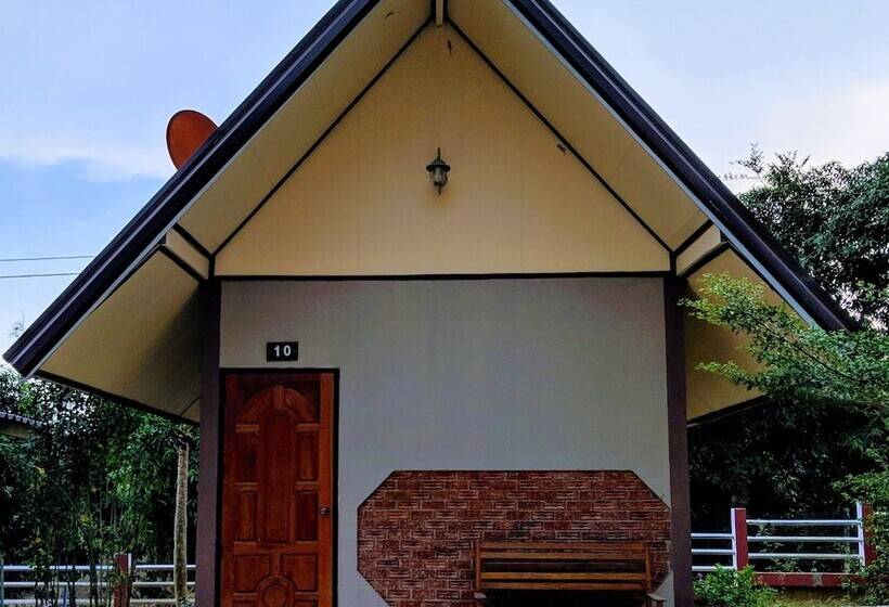 בית מלון כפרי Bansuanphuhong Resort