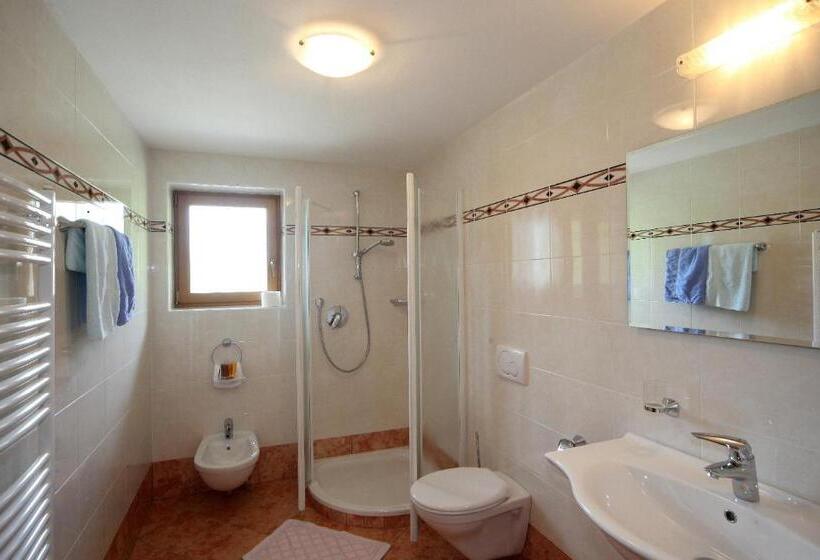 ホテル Garni Miriam