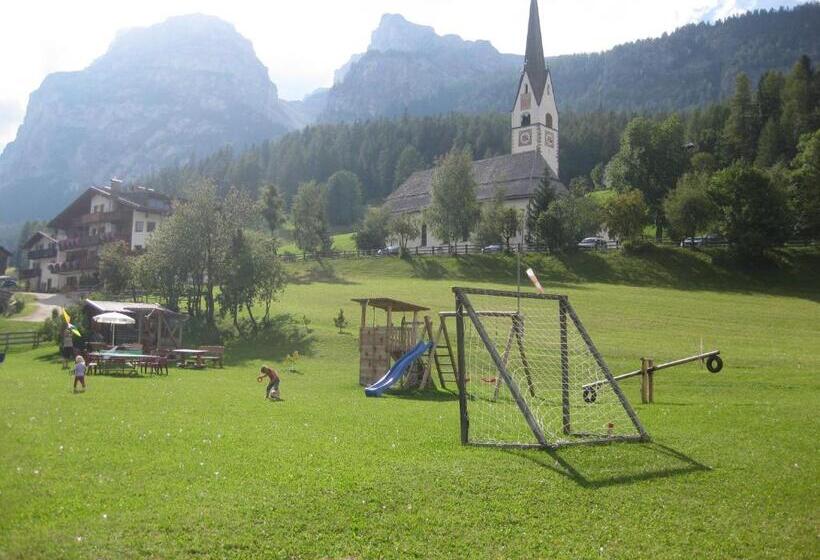 ホテル Garni Miriam