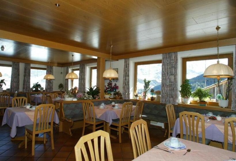 ホテル Garni Miriam