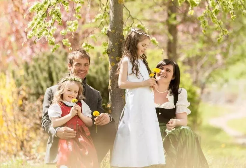 Hotelli Garni Schneider