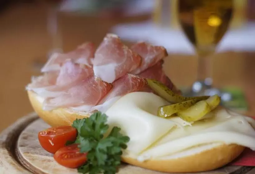 Hotelli Garni Schneider