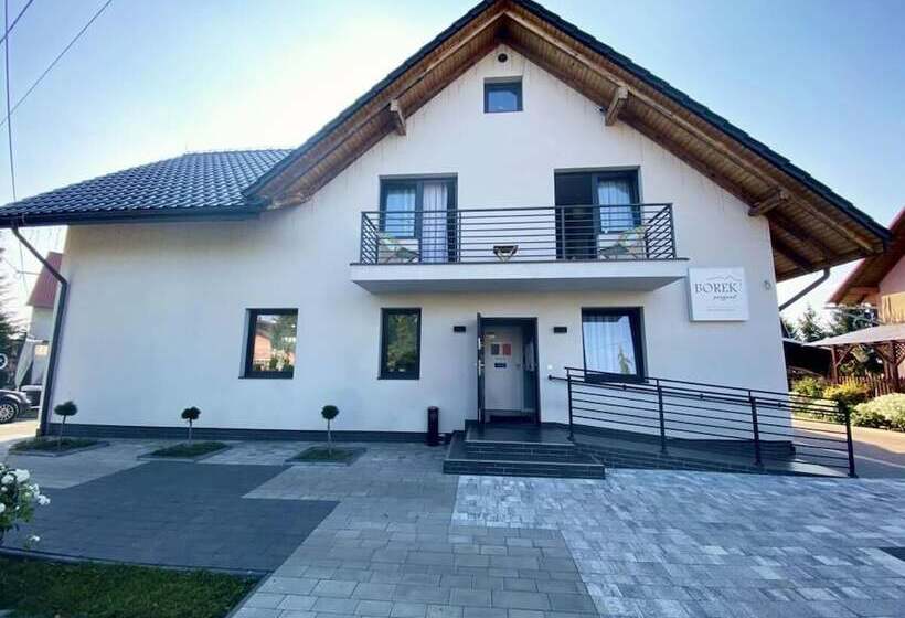 پانسیون Borek