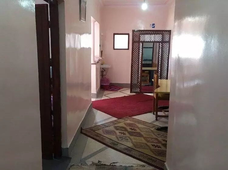 Auberge De Jeunesse Ouarzazate   Hostel