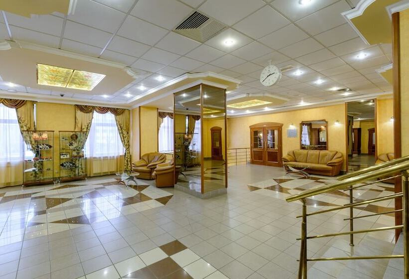 Azimut Hotel Mirniy
