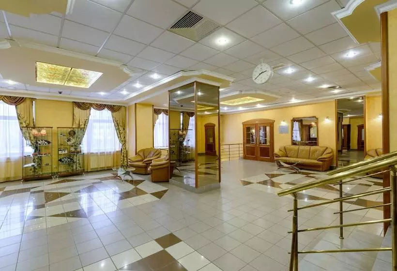 Azimut Hotel Mirniy