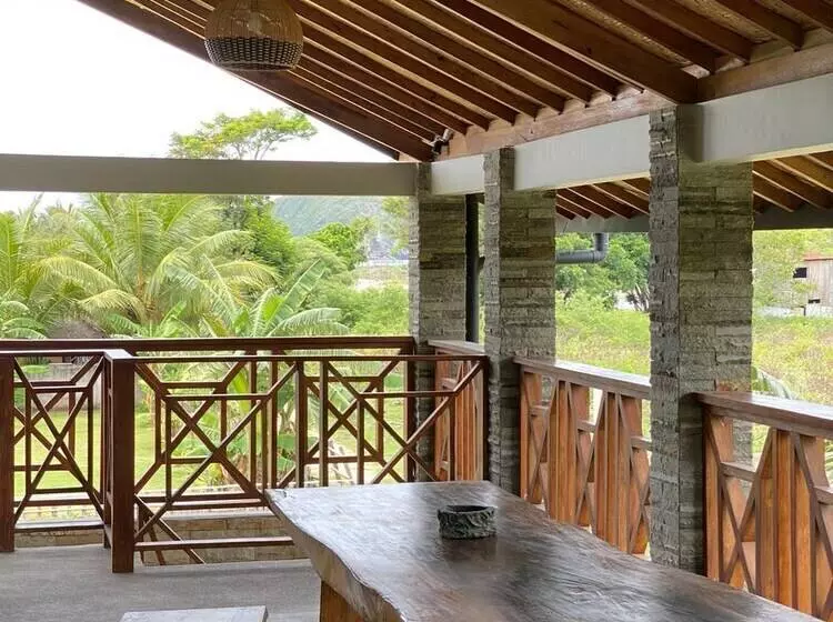 ベッドアンドブレックファースト Baha Baha Villas