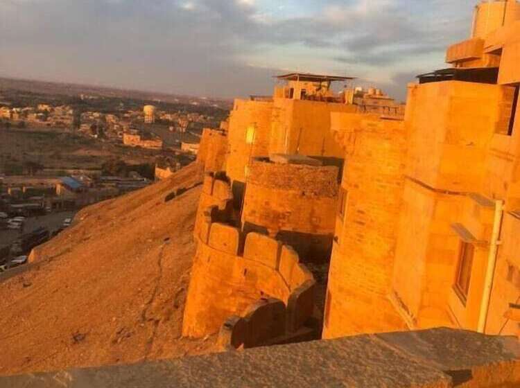 Bed and Breakfast Desert Haveli Guest House