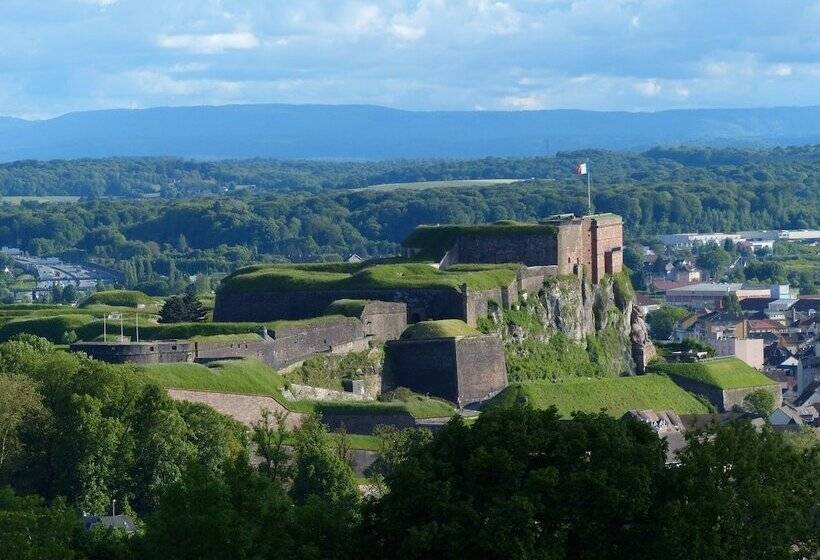 ベッドアンドブレックファースト Maison Curiale