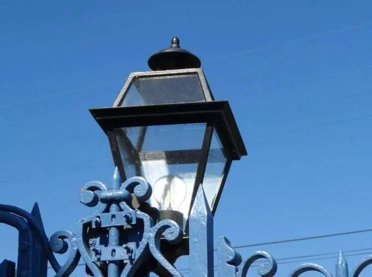 Aamiaismajoitus (B&B) Maison Curiale