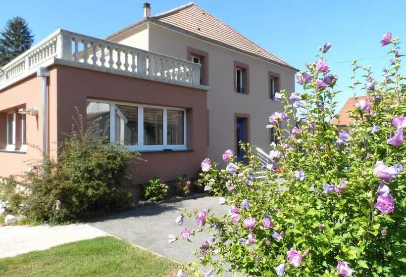 Aamiaismajoitus (B&B) Maison Curiale