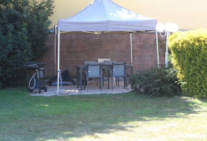 ベッドアンドブレックファースト Maison Curiale