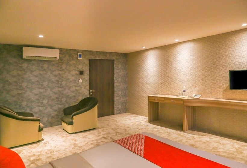 Capital O 22428 Hotel Dreams