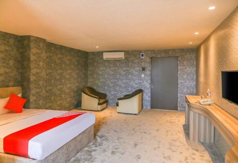 Capital O 22428 Hotel Dreams