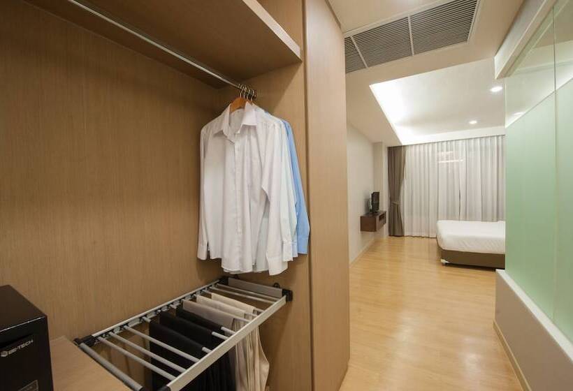 호텔 Burgundy Residence 304