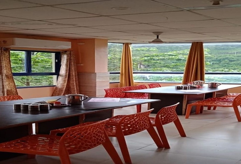 Hotel Chakasha Govindam