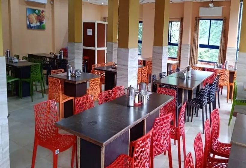 ホテル Chakasha Govindam