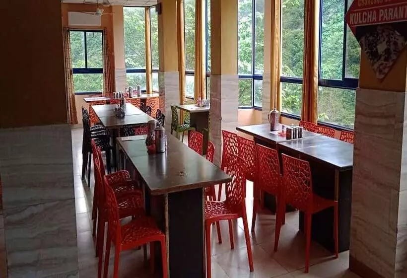 ホテル Chakasha Govindam