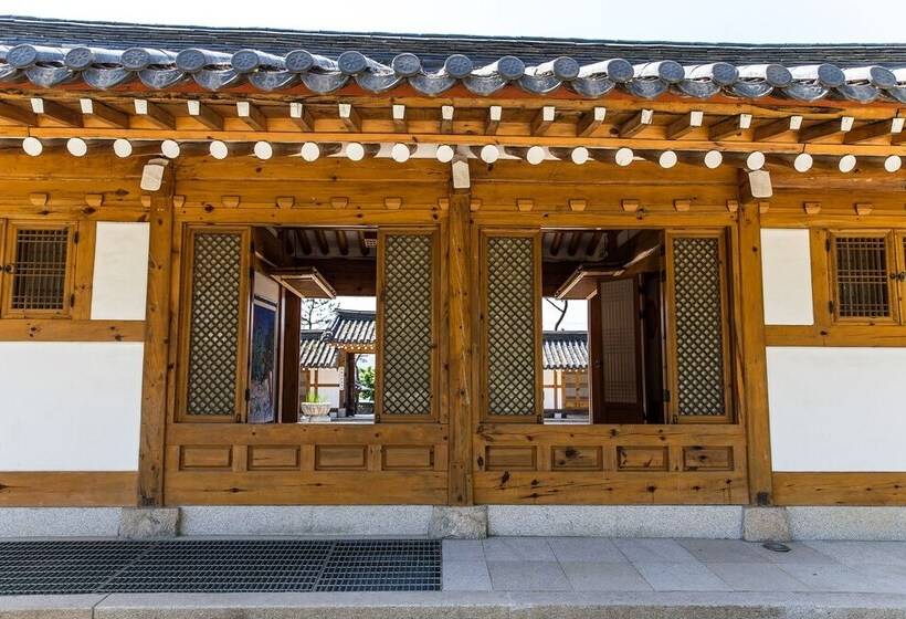 Hotel Chosun Royal Family