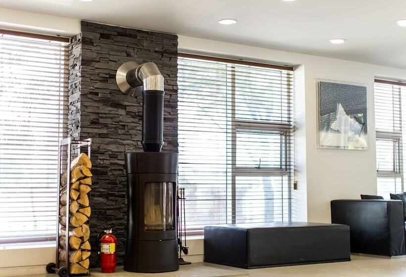 Hotel Chosun Royal Family