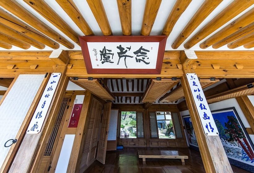 Hotel Chosun Royal Family