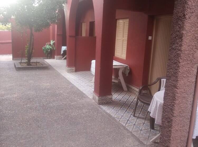 هتل Hôtel Daroudar
