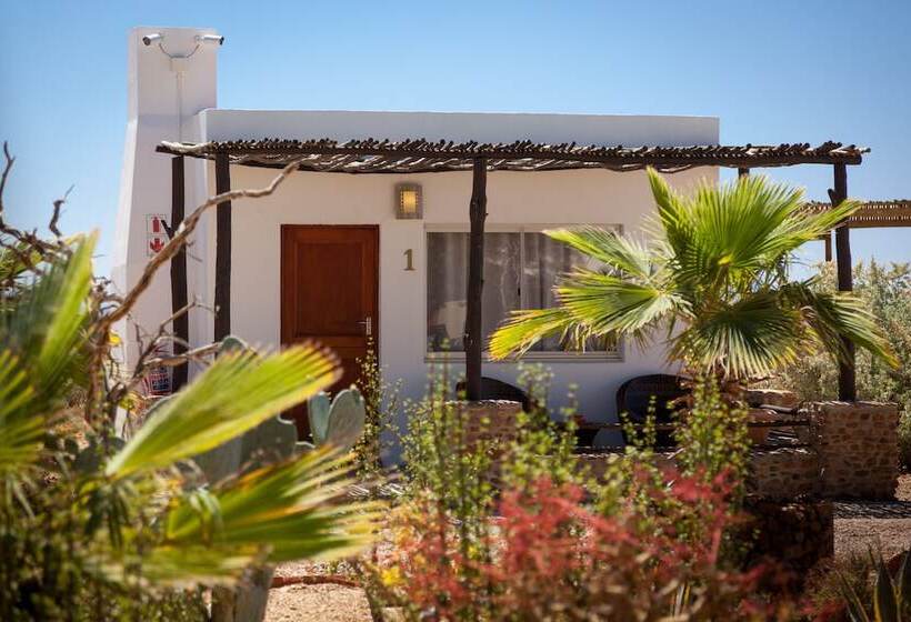 فندق Inverdoorn Game Reserve Lodge