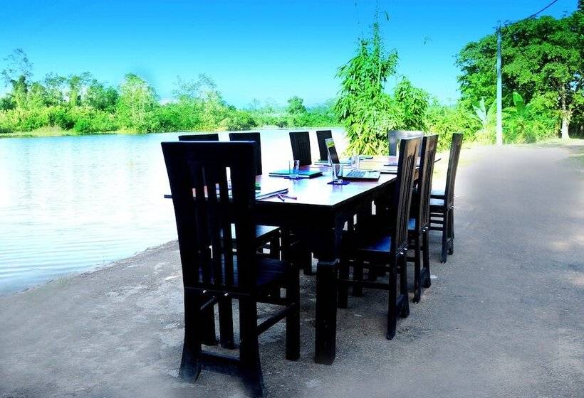 בית מלון כפרי Kamaro Holiday Resort