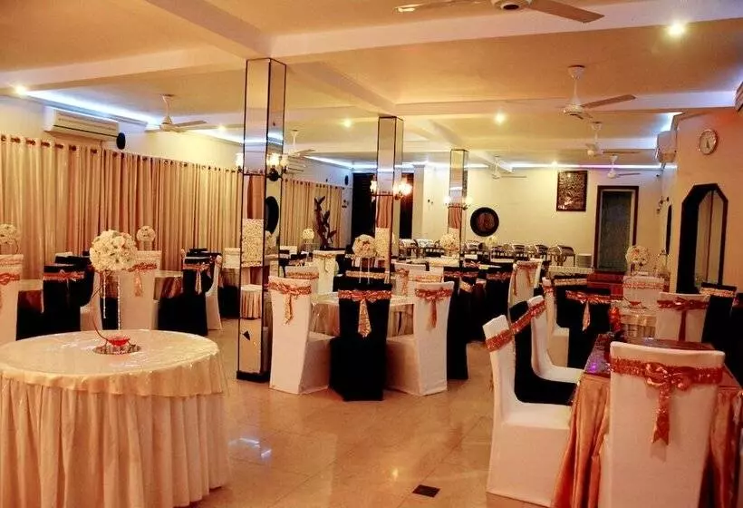 ホテル Kamaro Holiday Resort