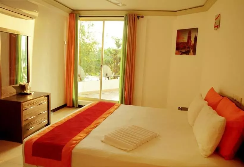 ホテル Kamaro Holiday Resort