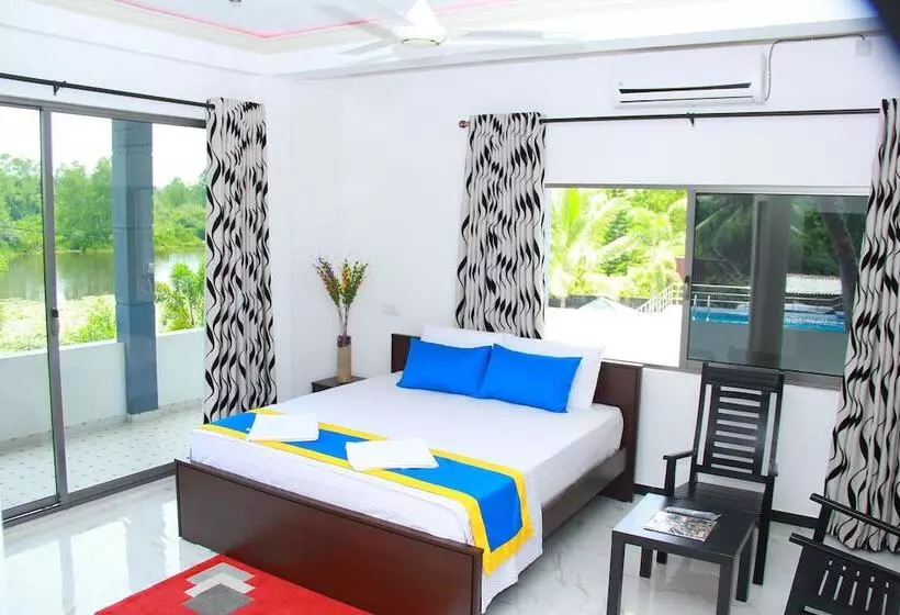 ホテル Kamaro Holiday Resort