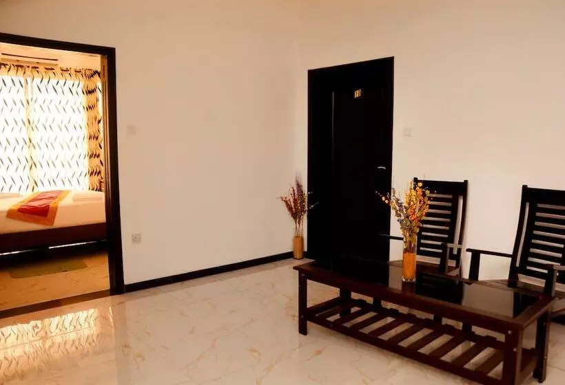 ホテル Kamaro Holiday Resort