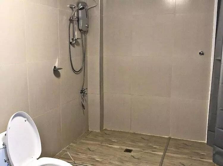 Hotelli Lavanya Beach And Dive Resort