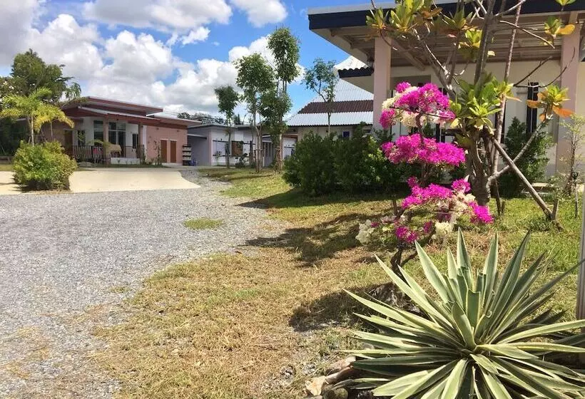 Hotelli Suanrak Resort