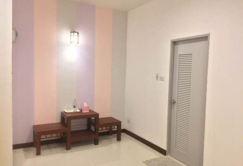 בית מלון כפרי Suanrak Resort