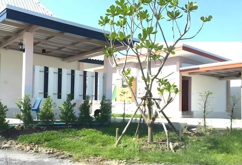 Hotelli Suanrak Resort