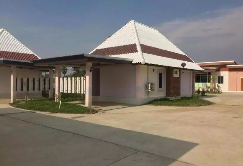 Hotelli Suanrak Resort