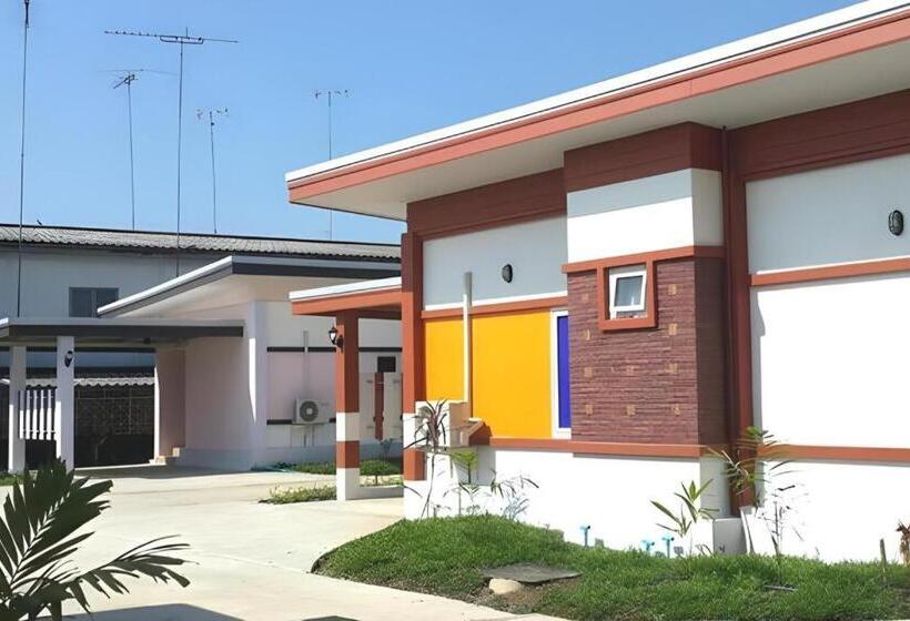 בית מלון כפרי Suanrak Resort