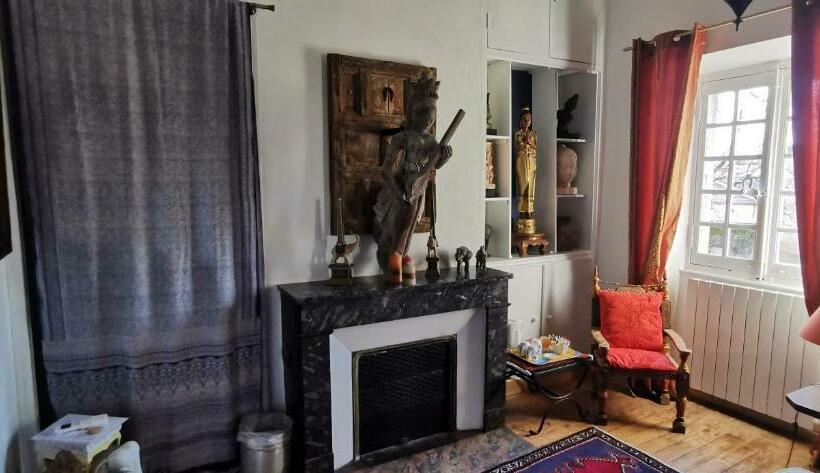 بنسيون Château De Verdalle