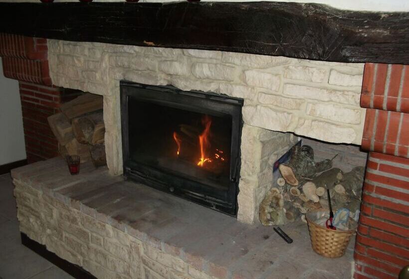 膳宿费 La Forge De Clermont