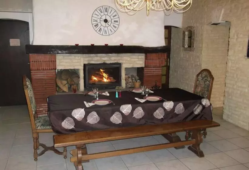 ペンション La Forge De Clermont