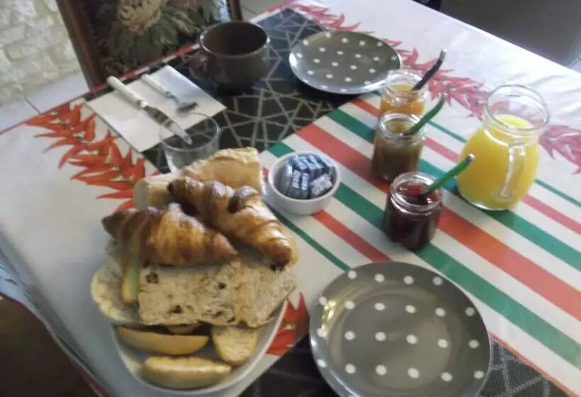 ペンション La Forge De Clermont