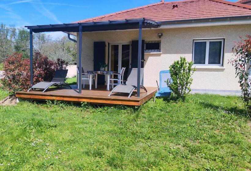 ペンション La Vallée Des Noyers