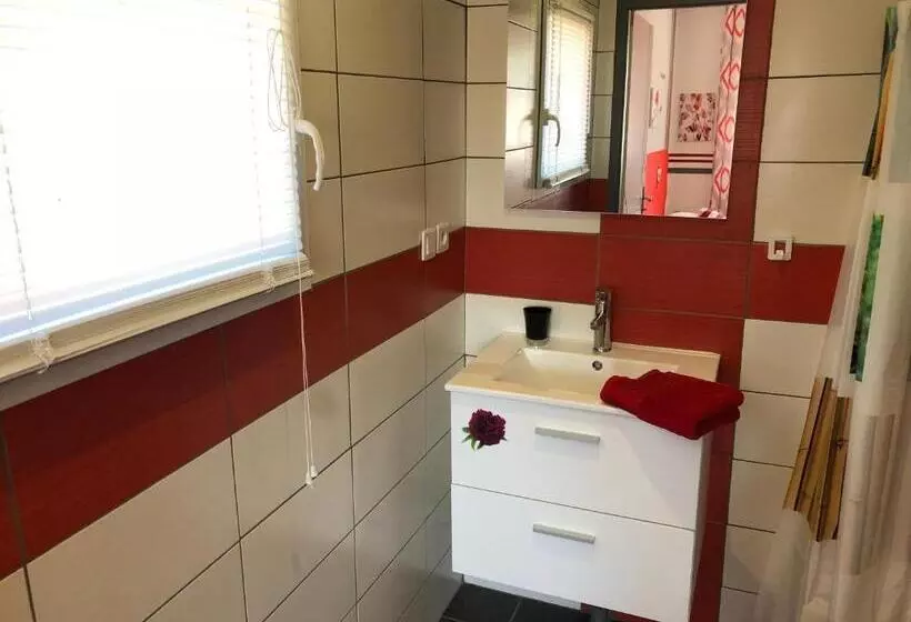 Majatalo La Vallée Des Noyers