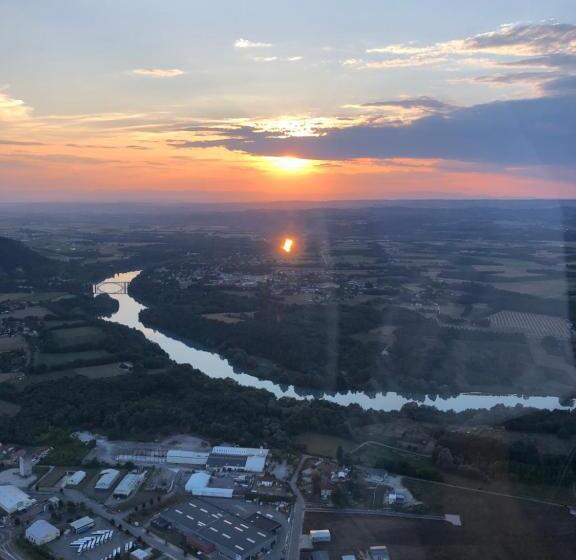 ペンション La Vallée Des Noyers