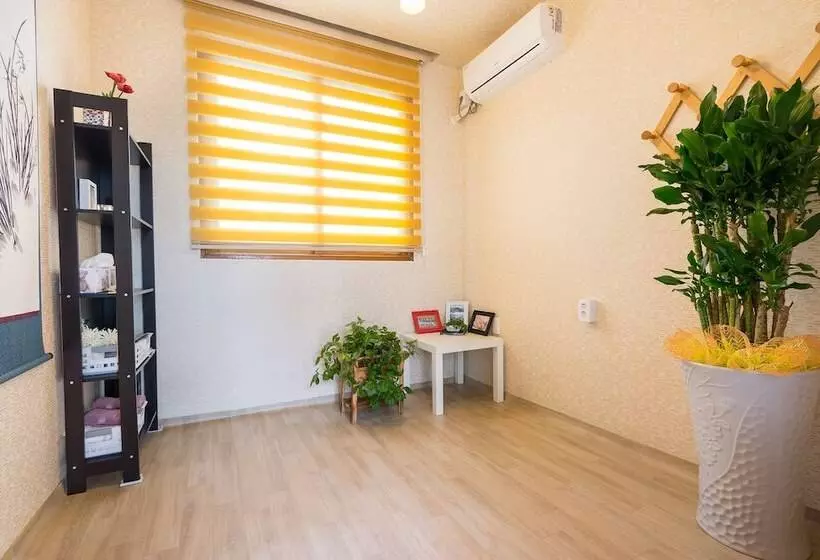 Majatalo Yours Guesthouse