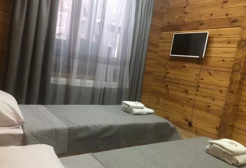 Aamiaismajoitus (B&B) Golden Nest